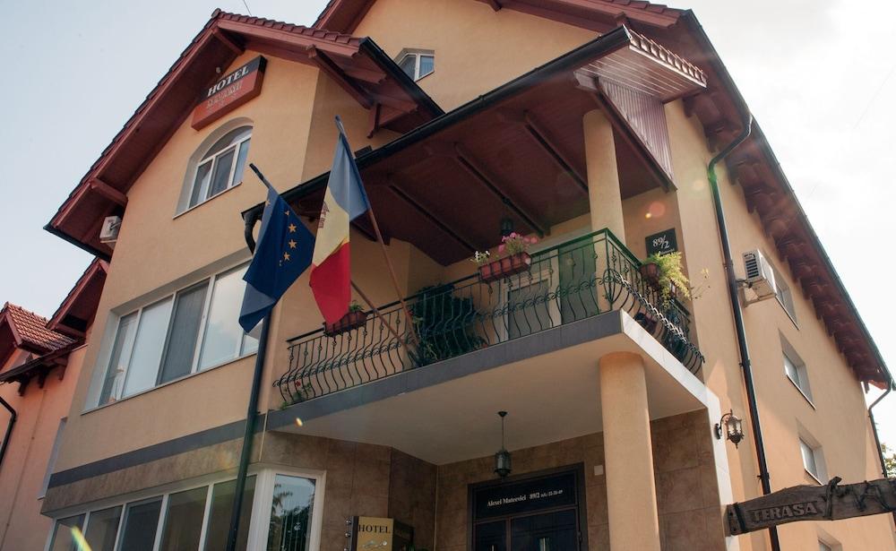 Majami Hotel تشيسيناو المظهر الخارجي الصورة