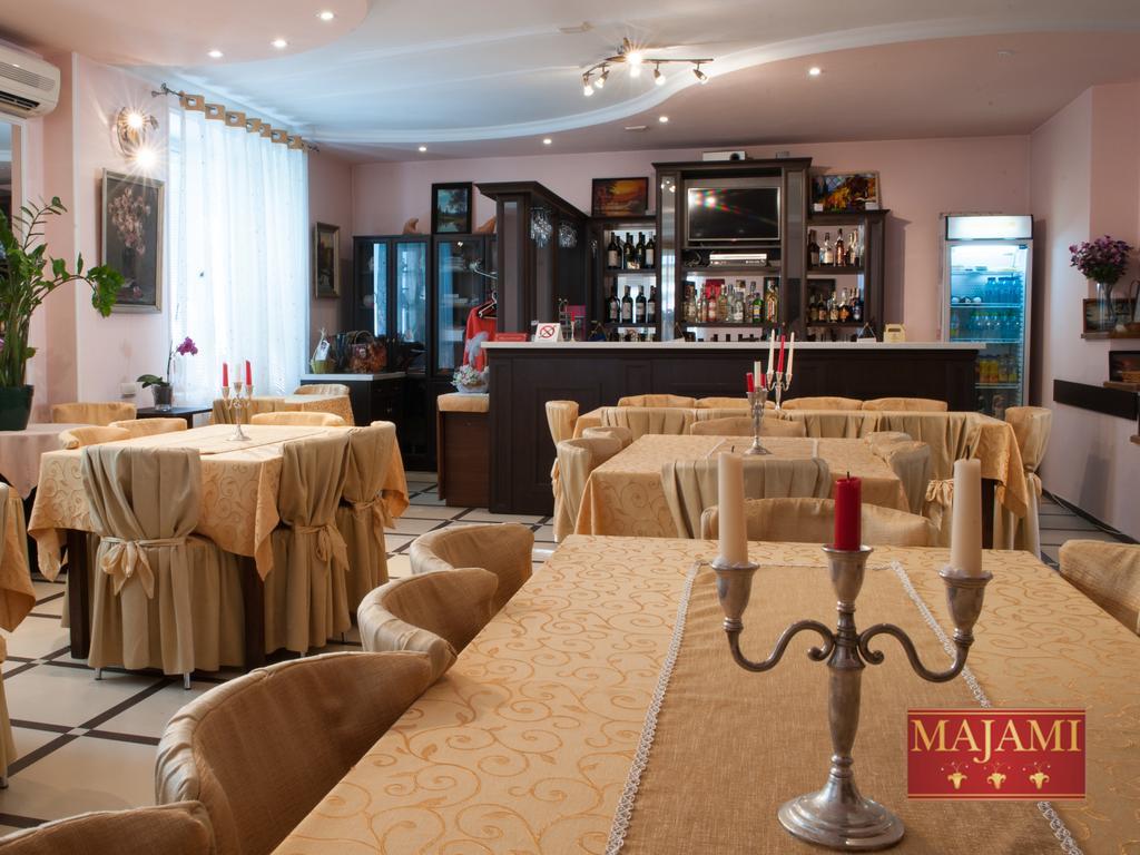 Majami Hotel تشيسيناو المظهر الخارجي الصورة